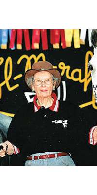 Bazy Tankersley, American newspaper publisher and horse breeder., dies at age 91